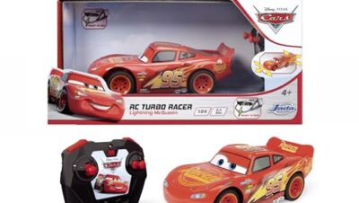 Dickie Toys - 203084028 - RC Bilar 3 Blixten McQueen Turbo Racer - Radiostyrd bil, Turbofunktion, USB-laddning, 2 Kanaler, 2,4 Ghz, 1:24, 17 cm, Från 4 år, packaging may vary